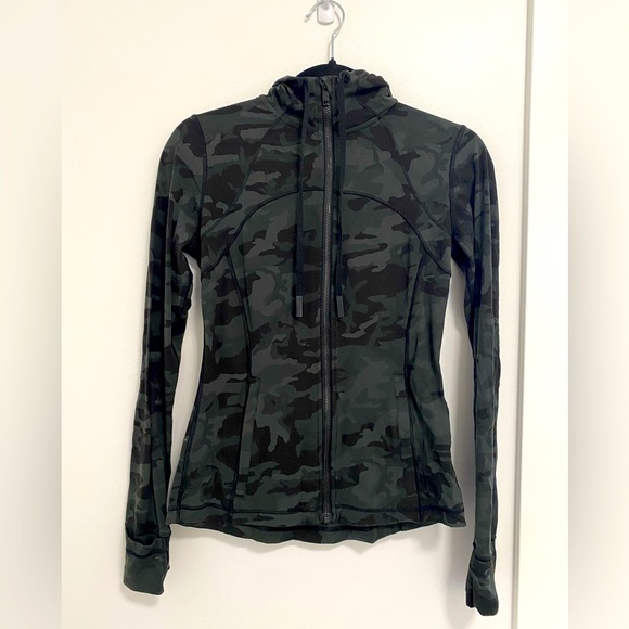 Lululemon Hooded Define Jacket Mesh Vent - Camo - size 6 - Picture 1 of 2